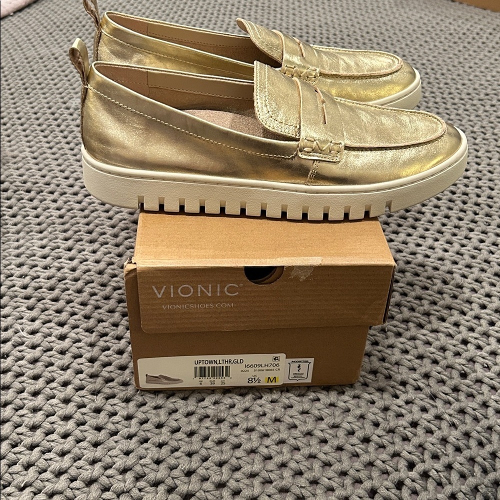 Vionic Uptown - Women's Comfort Loafers Gold 8.5 - Picture 3 of 7